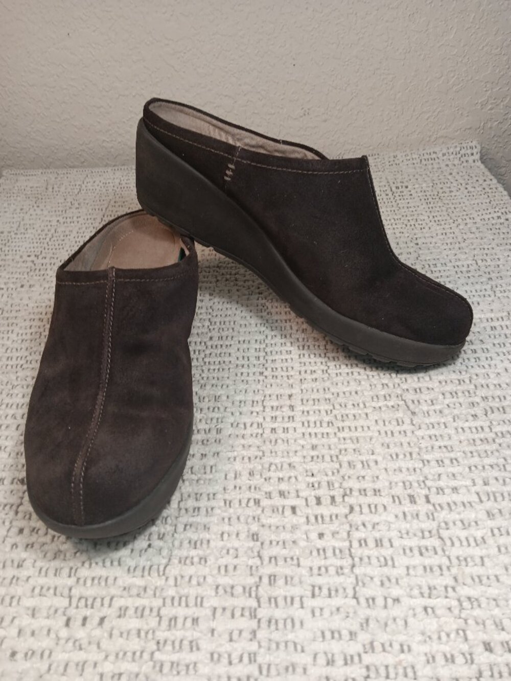 Easy Spirit Women's 'Jaiva' Brown Suede Leather Wedge Heel Mules Clogs sz 10 M